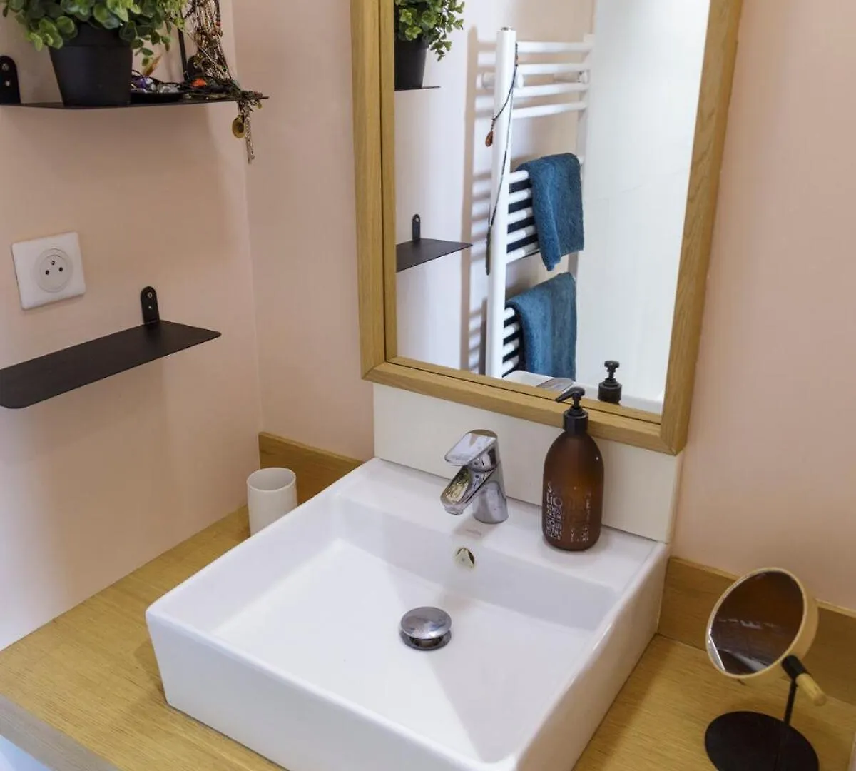 Apartament Loft Spirit, 15 Minutes Walk From Eiffel Tower Paryż Francja